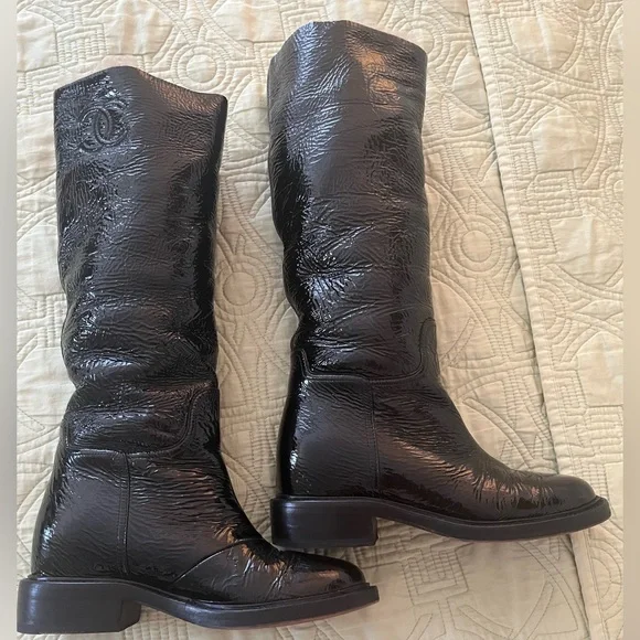 Chanel authentic winter boot with fur  inside - Picture 4 of 10